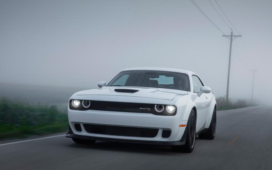  Dodge Challenger SRT Hellcat Widebody 2017 года  (фото 54 из 69)